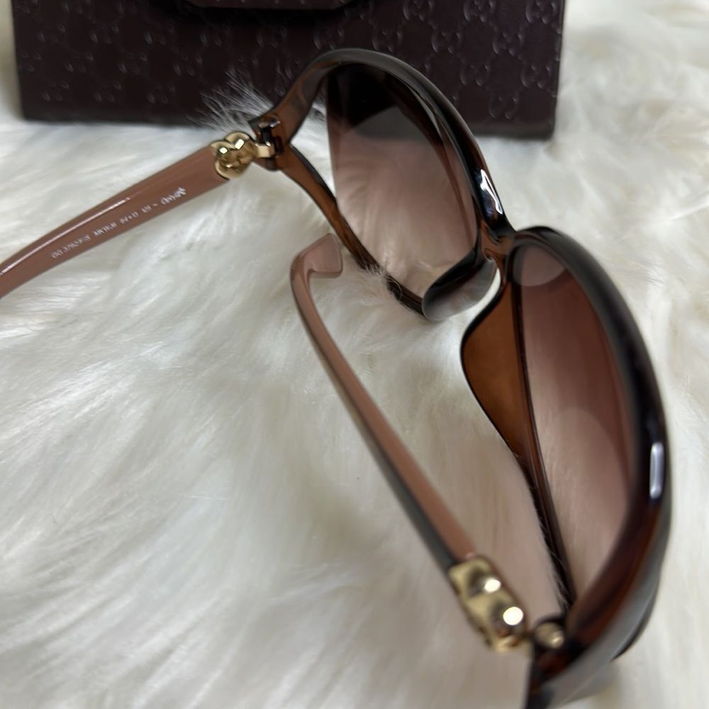 💯Authentic Gucci Sunglasses-with case🍀 - Picture 6 of 13